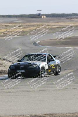 media/Nov-05-2023-CalClub SCCA (Sun) [[4ca13f3dad]]/Group 4/Offramp (Race)/